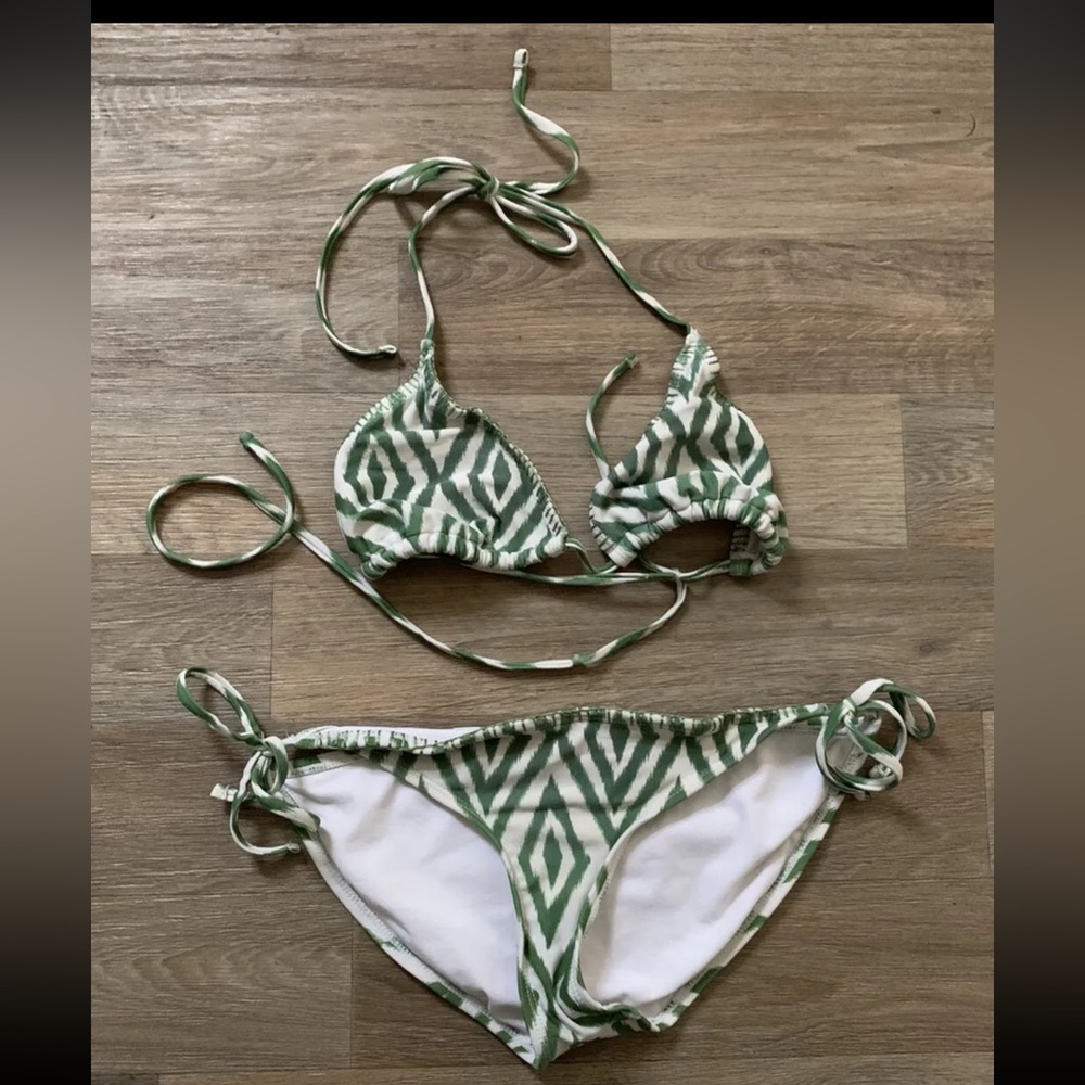Xhilaration Bikini Set Size Medium Green Two Piece